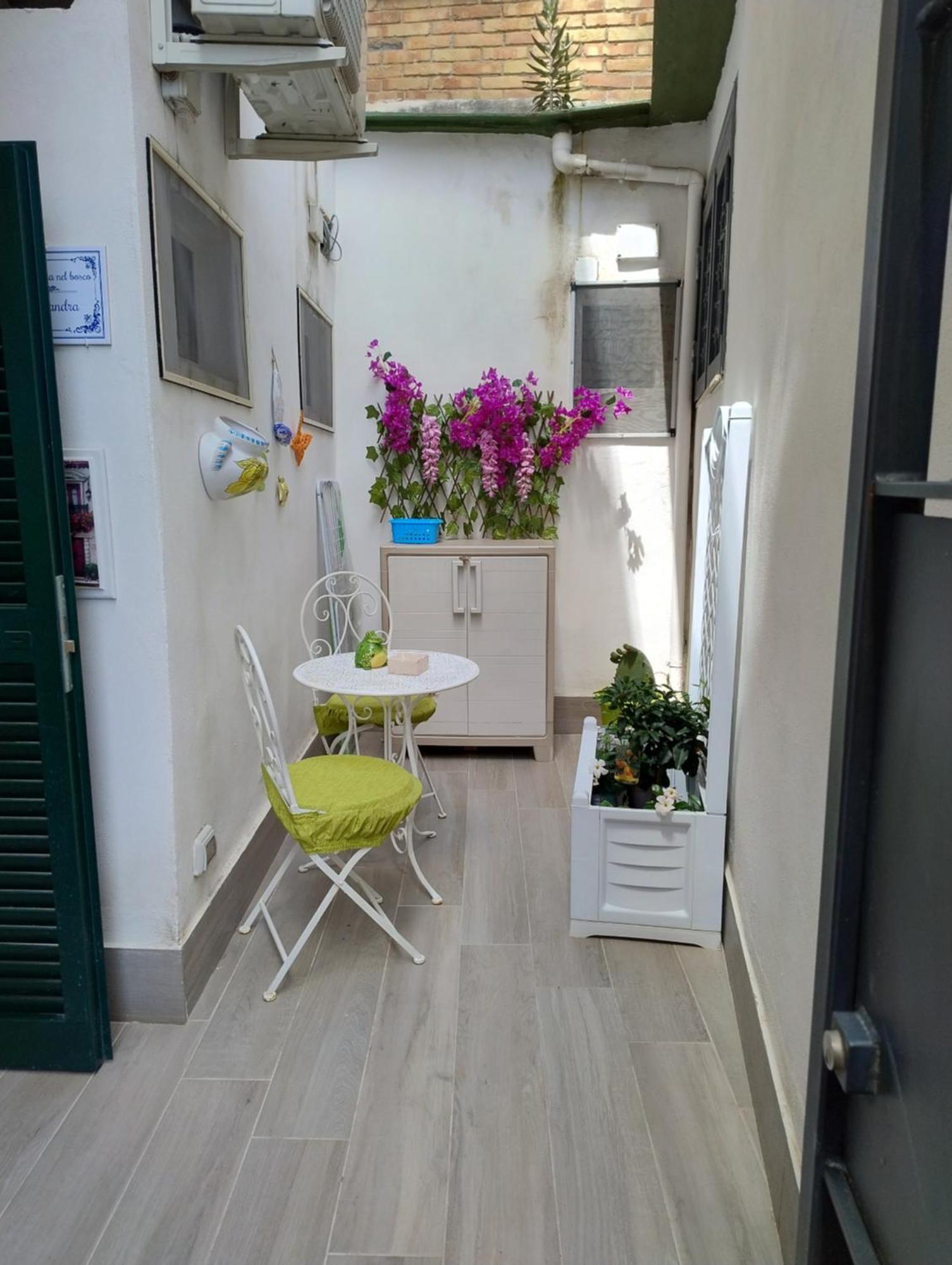 La Casita Nel Bosco Apartment Napoli Ngoại thất bức ảnh